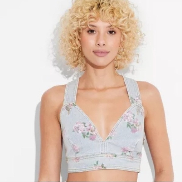 wild fable Tops - $4 SALE NWT wild fable crop top denim floral festival shirt med flowers stretch